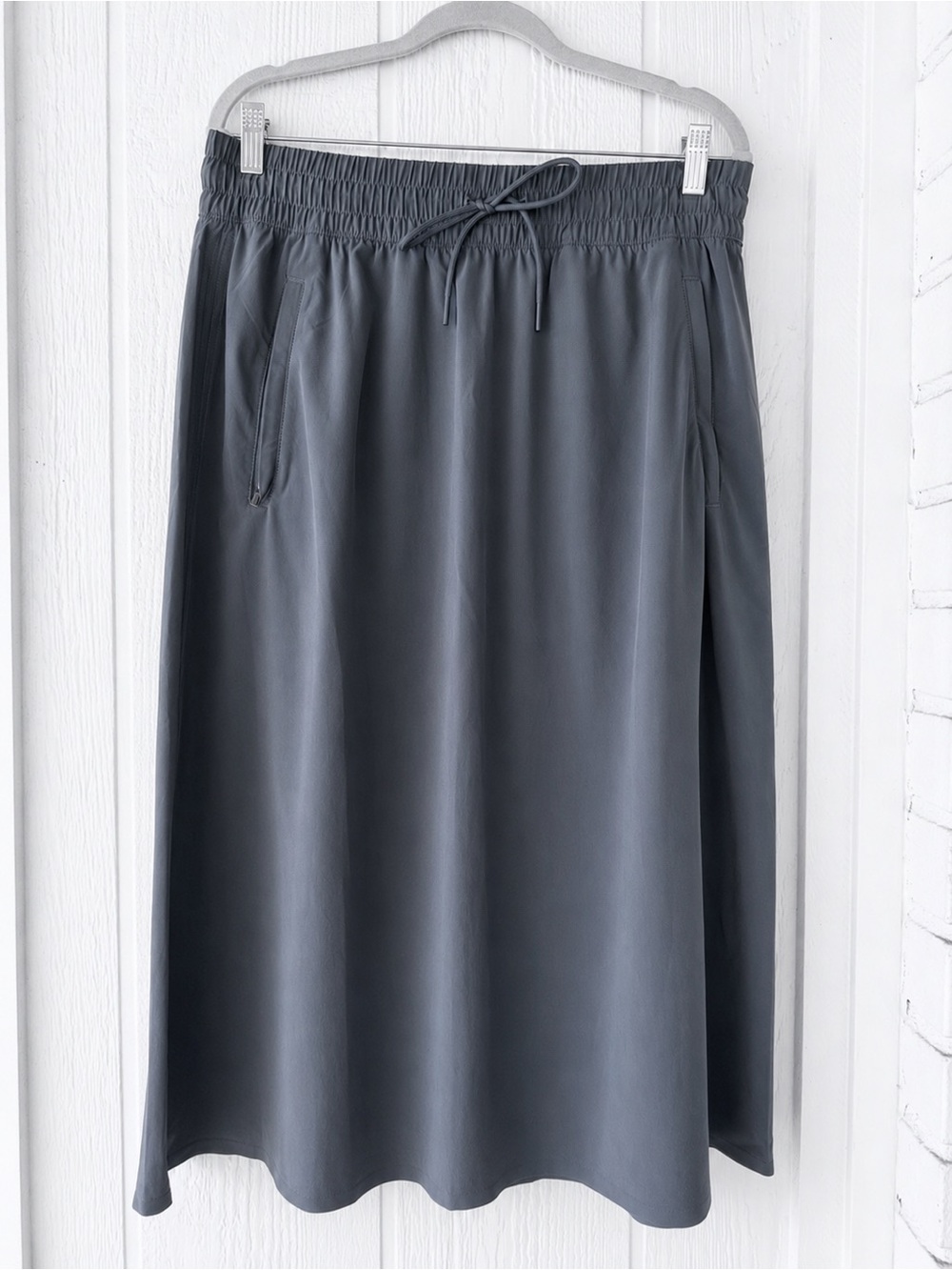 Athleta Avenue travel skirt - Picture 2 of 4